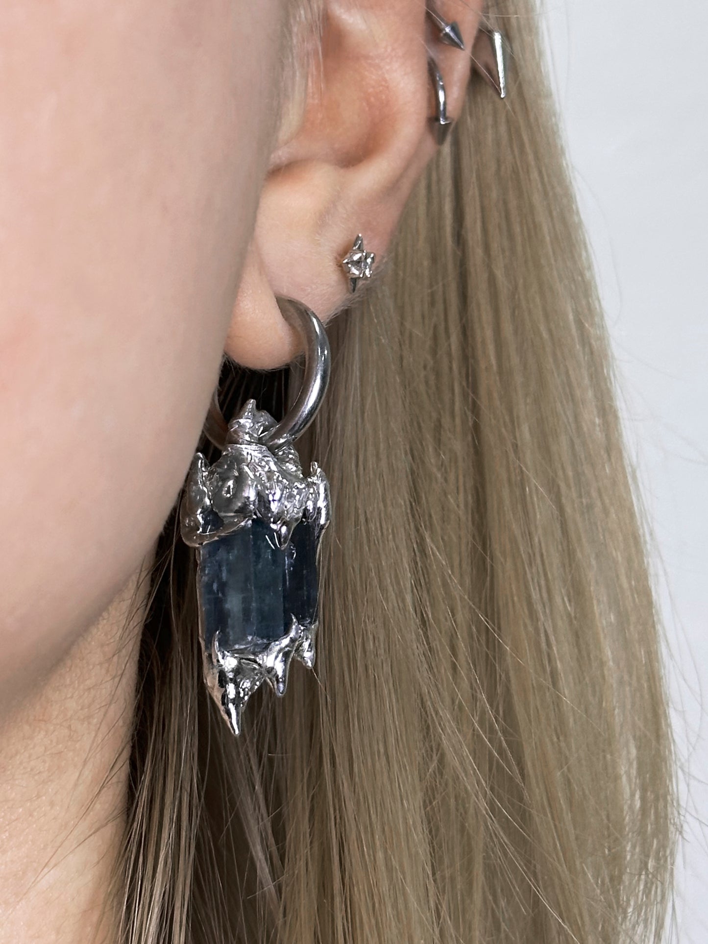 Single earring "Wind House"