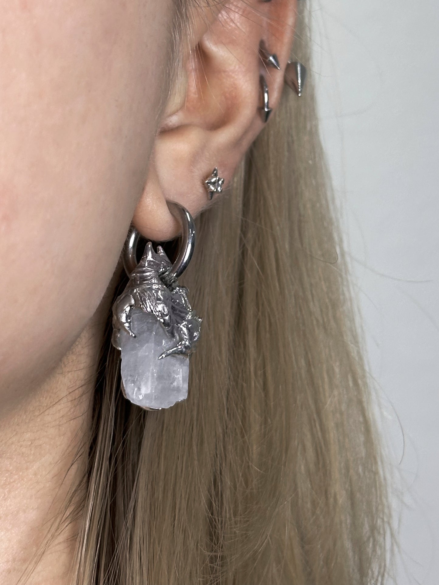 Single earring "Cold Vein"