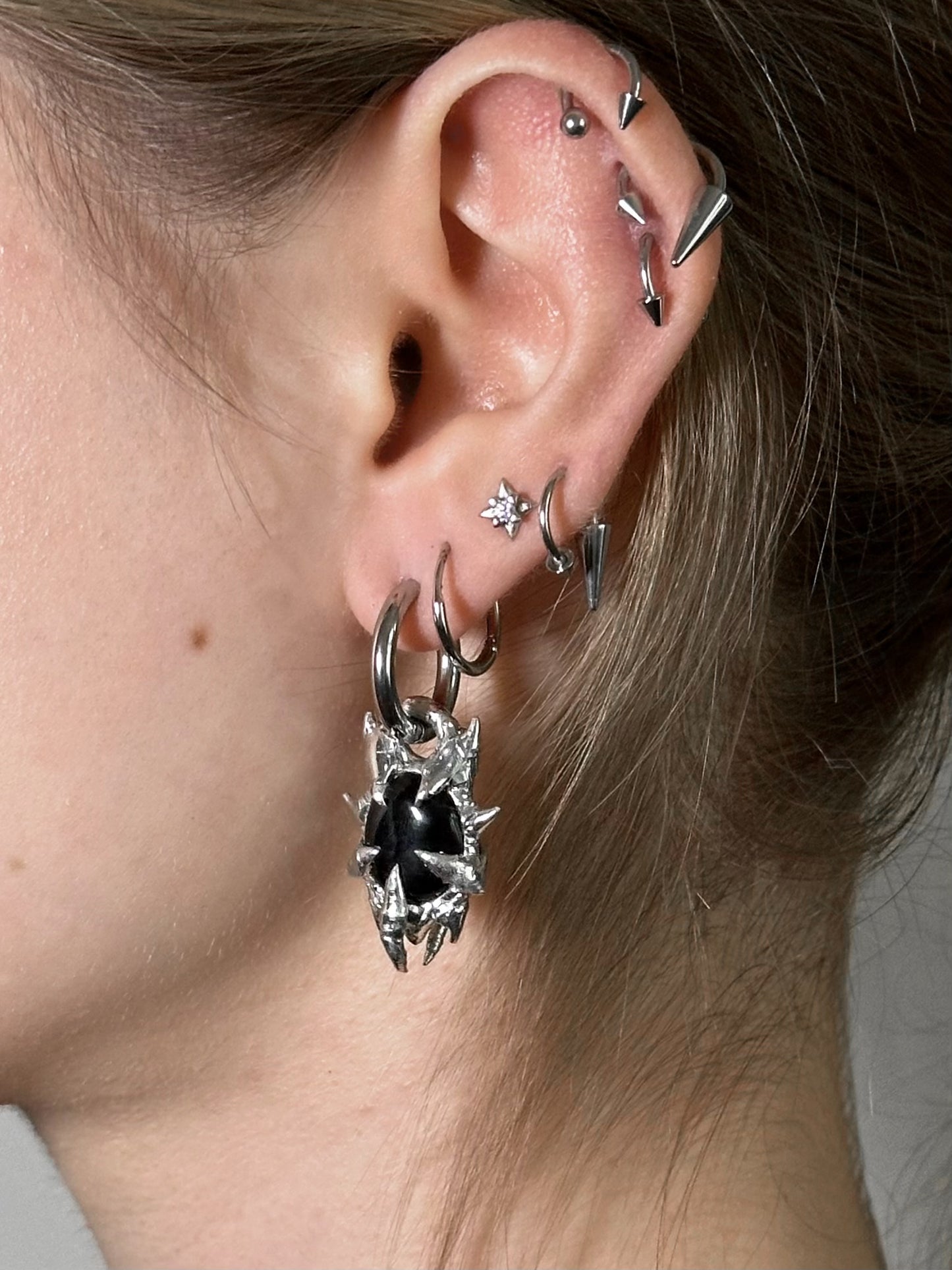 Single earring “Corrosion”