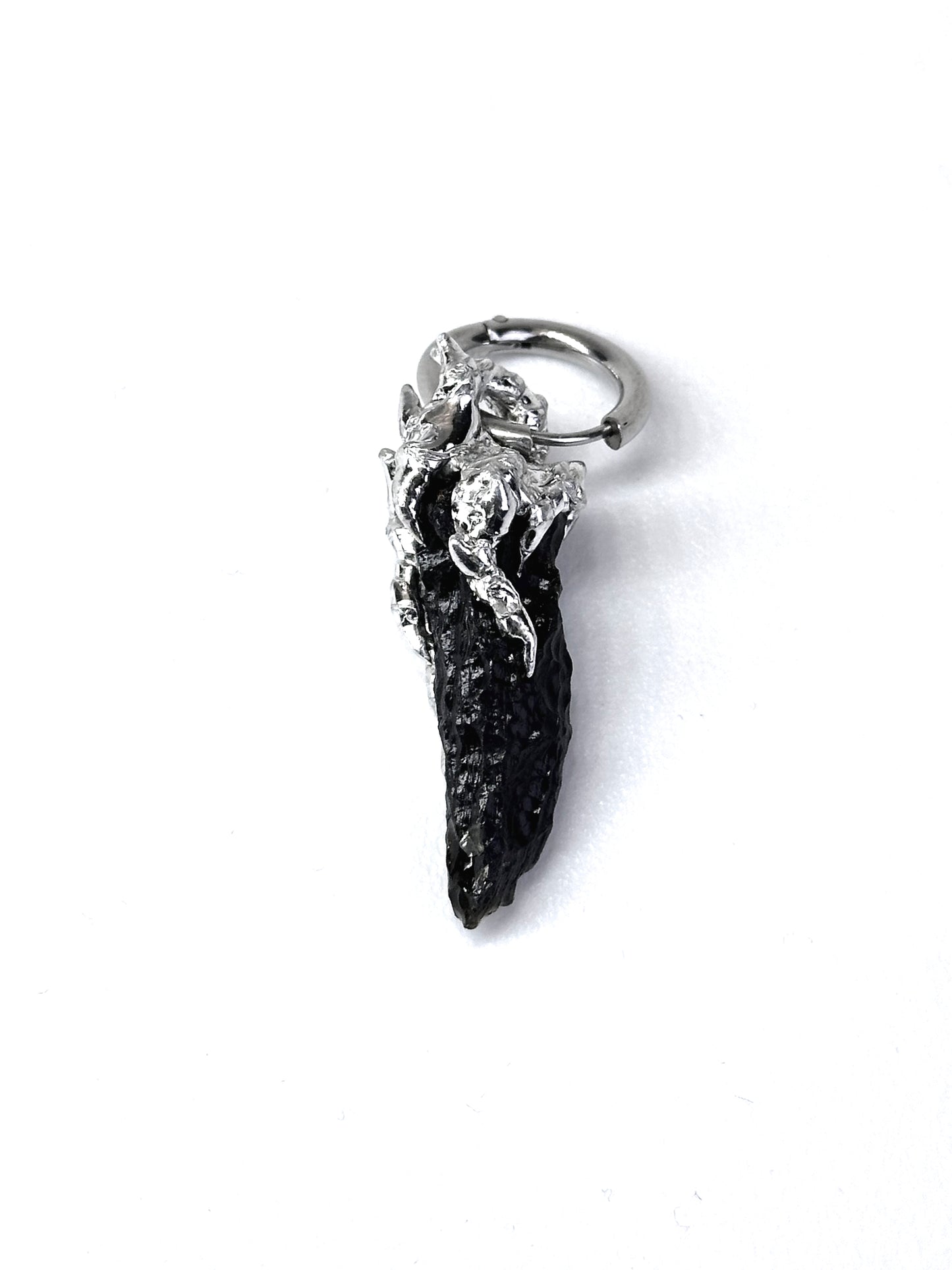 Single earring "Knife"