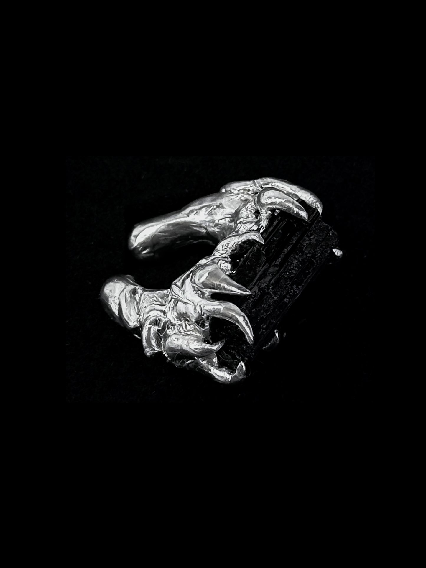 Ear cuff "Vein"